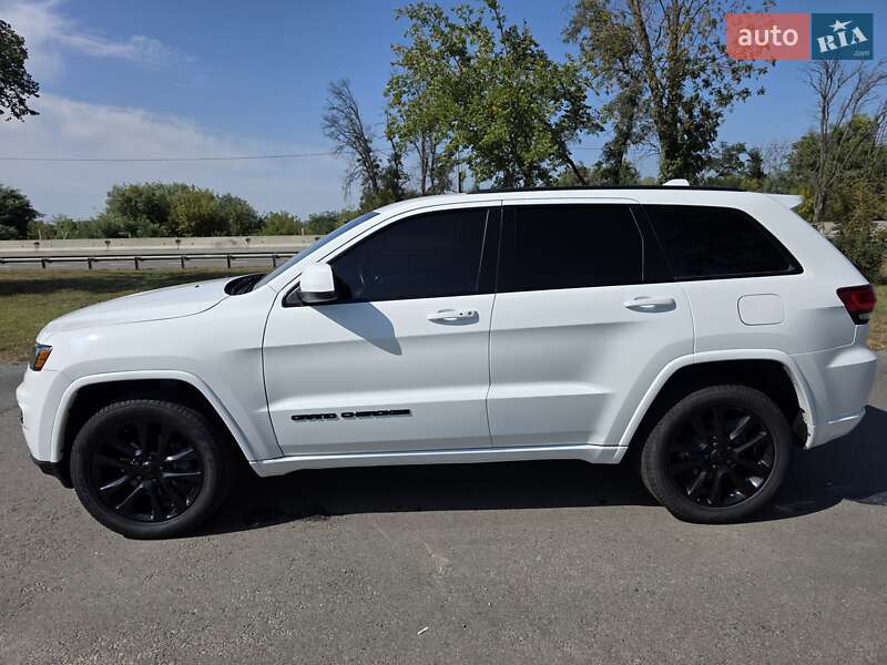 Внедорожник / Кроссовер Jeep Grand Cherokee 2018 в Киеве