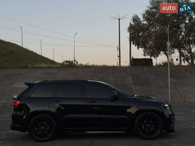 Внедорожник / Кроссовер Jeep Grand Cherokee 2016 в Киеве