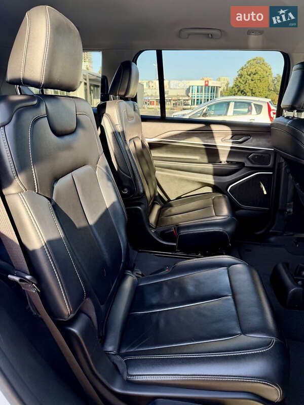 Внедорожник / Кроссовер Jeep Grand Cherokee 2021 в Киеве