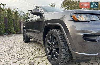 Внедорожник / Кроссовер Jeep Grand Cherokee 2020 в 