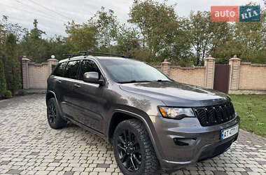 Внедорожник / Кроссовер Jeep Grand Cherokee 2020 в 