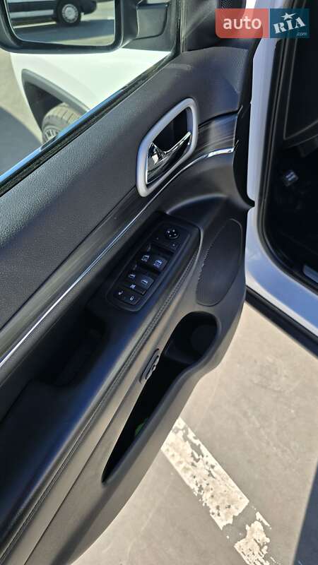 Внедорожник / Кроссовер Jeep Grand Cherokee 2020 в Львове