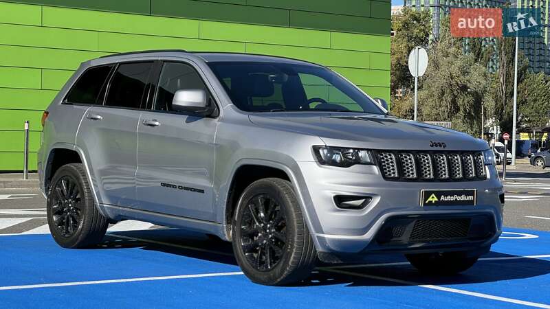 Позашляховик / Кросовер Jeep Grand Cherokee 2017 в Києві
