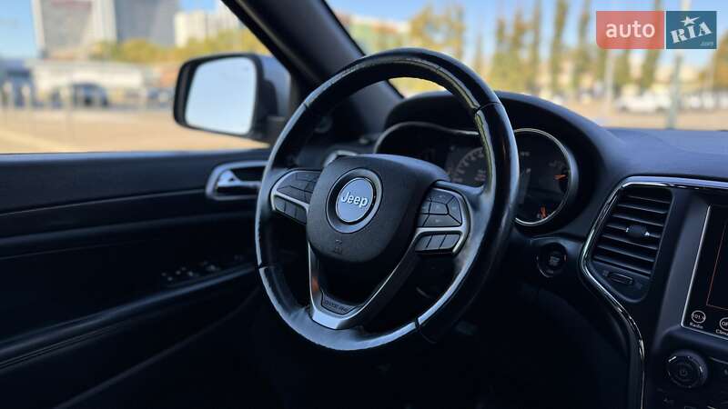 Позашляховик / Кросовер Jeep Grand Cherokee 2017 в Києві