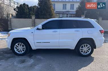 Внедорожник / Кроссовер Jeep Grand Cherokee 2017 в 