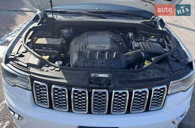 Внедорожник / Кроссовер Jeep Grand Cherokee 2017 в 