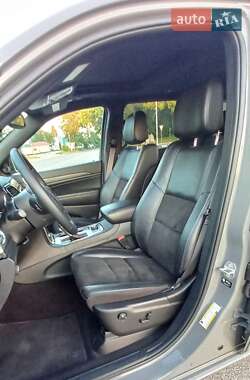 Внедорожник / Кроссовер Jeep Grand Cherokee 2022 в 