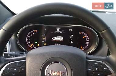 Внедорожник / Кроссовер Jeep Grand Cherokee 2022 в 
