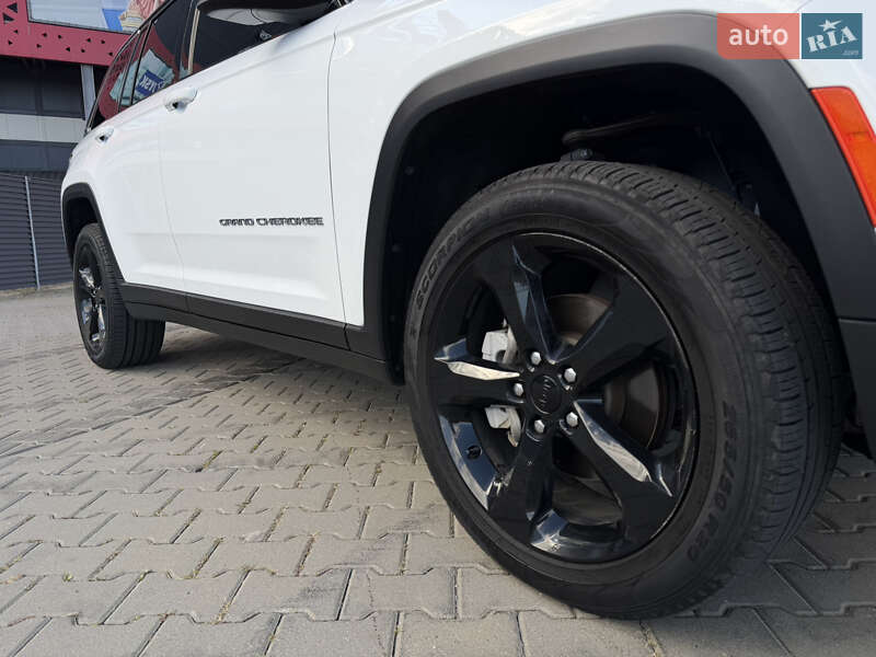 Внедорожник / Кроссовер Jeep Grand Cherokee 2022 в Киеве фото 9 Внедорожник / Кроссовер Jeep Grand Cherokee 2022 в Киеве