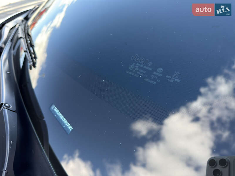 Внедорожник / Кроссовер Jeep Grand Cherokee 2022 в Киеве фото 27 Внедорожник / Кроссовер Jeep Grand Cherokee 2022 в Киеве