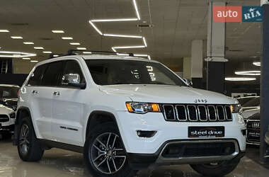 Внедорожник / Кроссовер Jeep Grand Cherokee 2016 в Николаеве