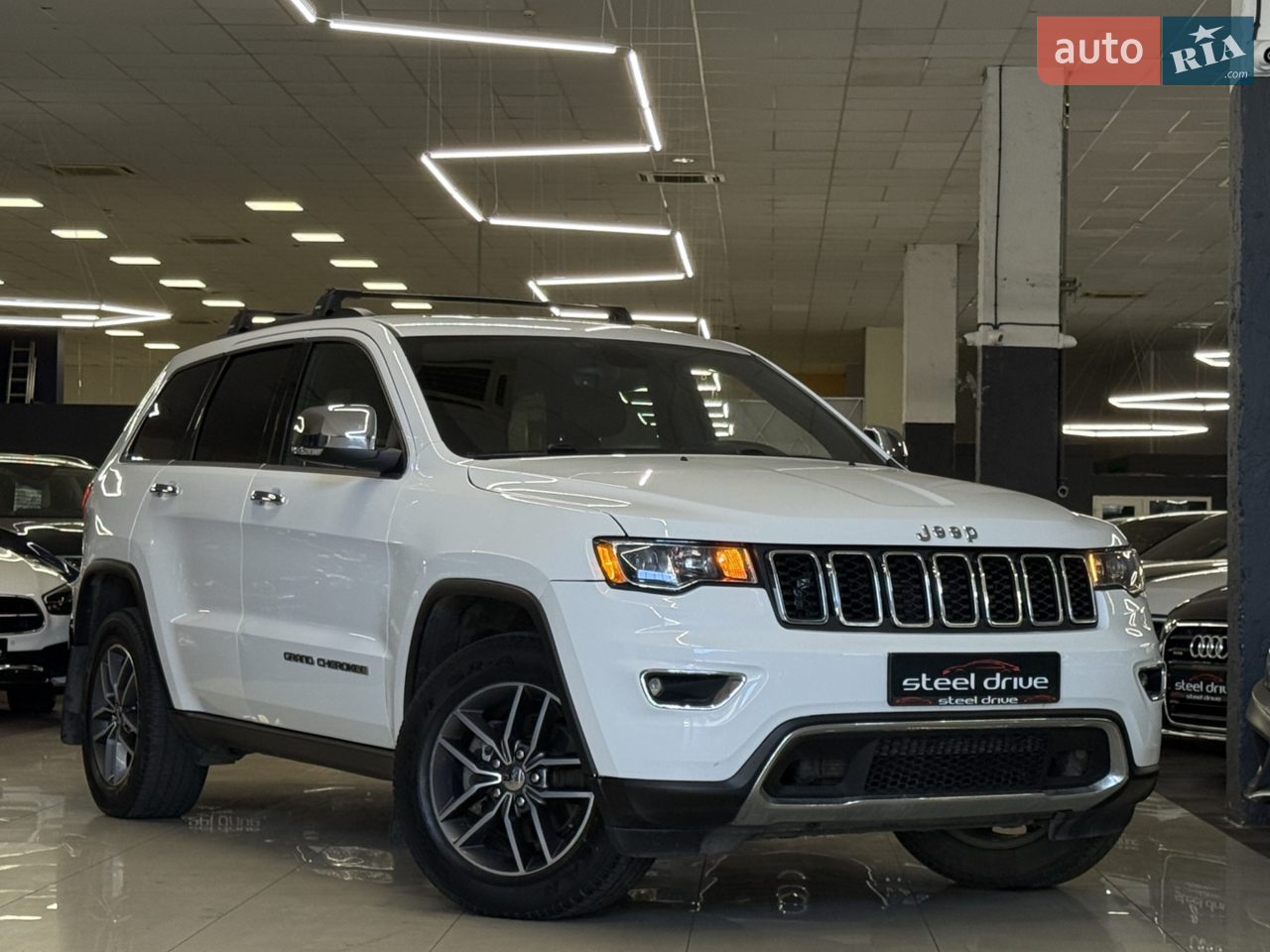 2017 Jeep Grand Cherokee - мініатюра 15