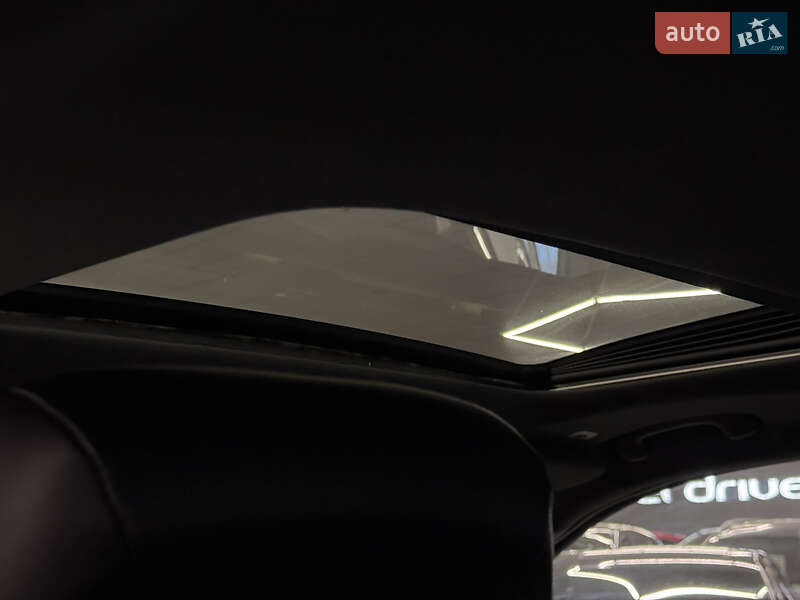 Внедорожник / Кроссовер Jeep Grand Cherokee 2016 в Николаеве