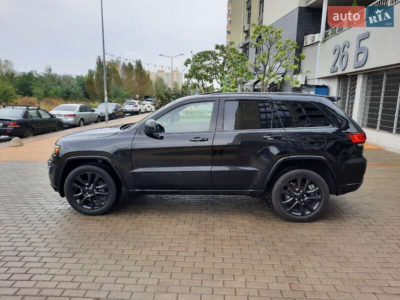 Внедорожник / Кроссовер Jeep Grand Cherokee 2018 в Киеве