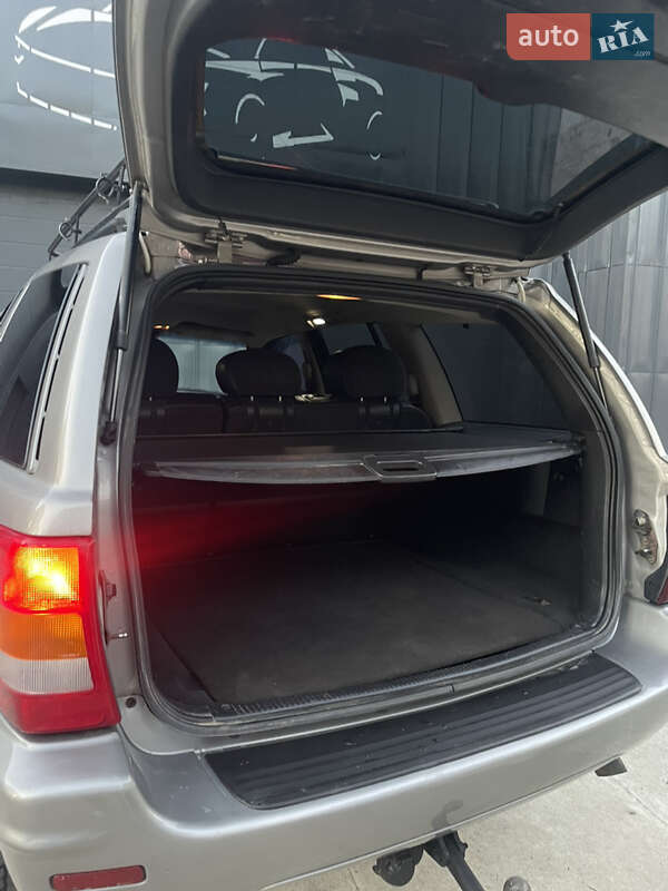 Внедорожник / Кроссовер Jeep Grand Cherokee 2002 в Тячеве