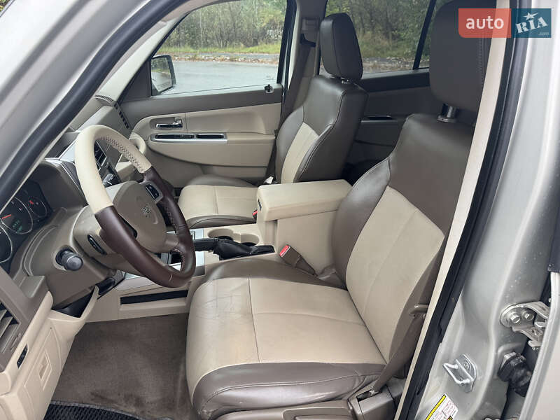 Внедорожник / Кроссовер Jeep Grand Cherokee 2008 в Киеве