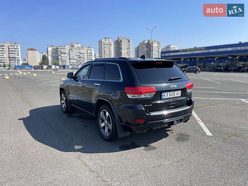 Внедорожник / Кроссовер Jeep Grand Cherokee 2016 в Киеве