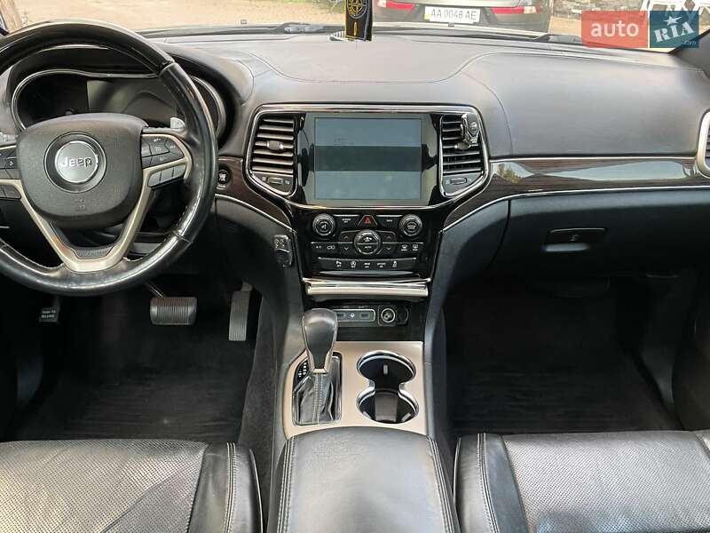 Внедорожник / Кроссовер Jeep Grand Cherokee 2016 в Киеве