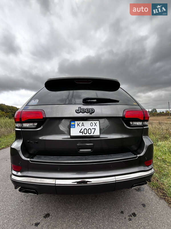 Внедорожник / Кроссовер Jeep Grand Cherokee 2016 в Березане