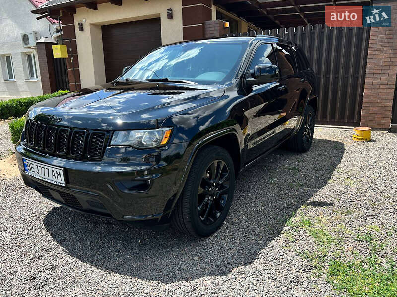Внедорожник / Кроссовер Jeep Grand Cherokee 2017 в Вознесенске