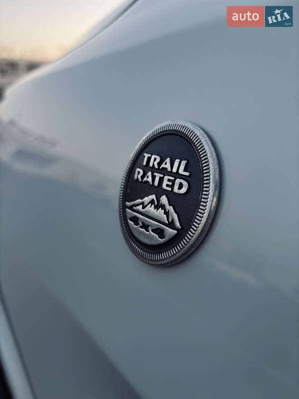 Внедорожник / Кроссовер Jeep Grand Cherokee 2014 в Одессе