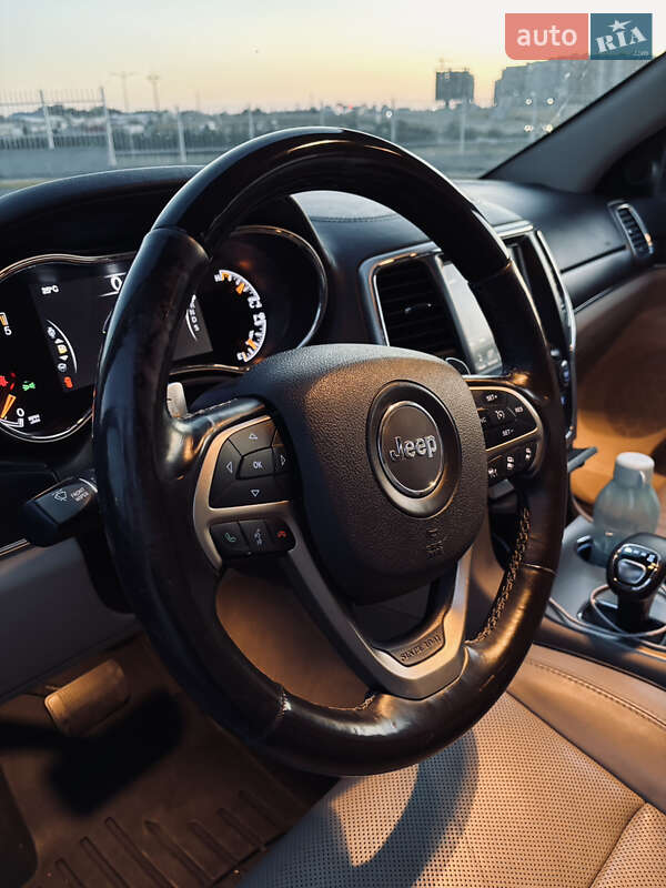 Внедорожник / Кроссовер Jeep Grand Cherokee 2014 в Одессе