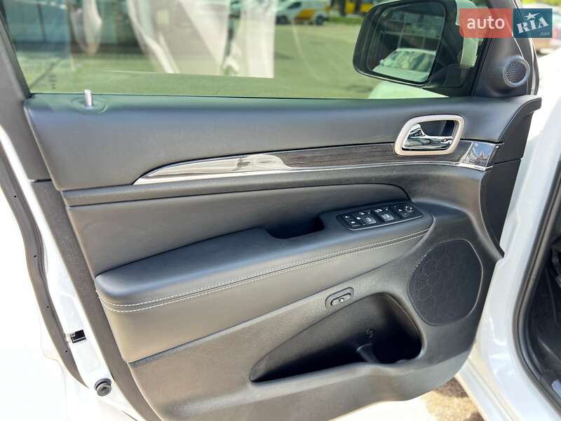 Внедорожник / Кроссовер Jeep Grand Cherokee 2014 в Чернигове фото 13 Внедорожник / Кроссовер Jeep Grand Cherokee 2014 в Чернигове