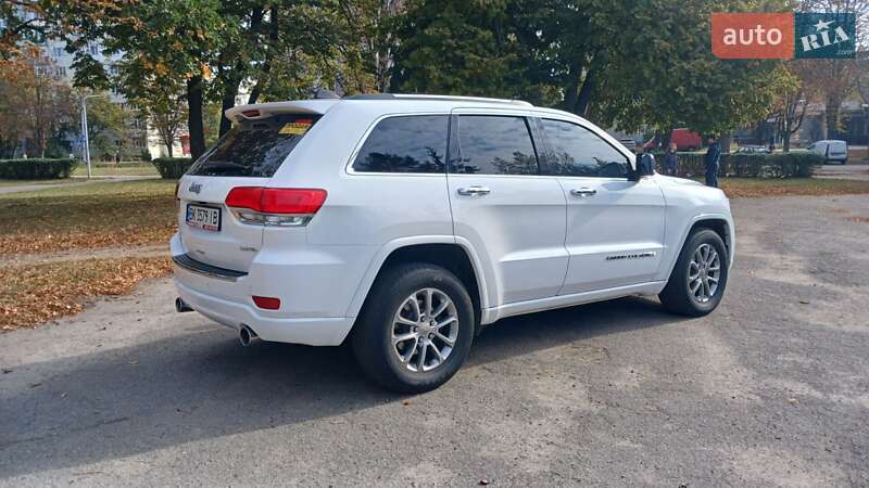 Внедорожник / Кроссовер Jeep Grand Cherokee 2015 в Полтаве