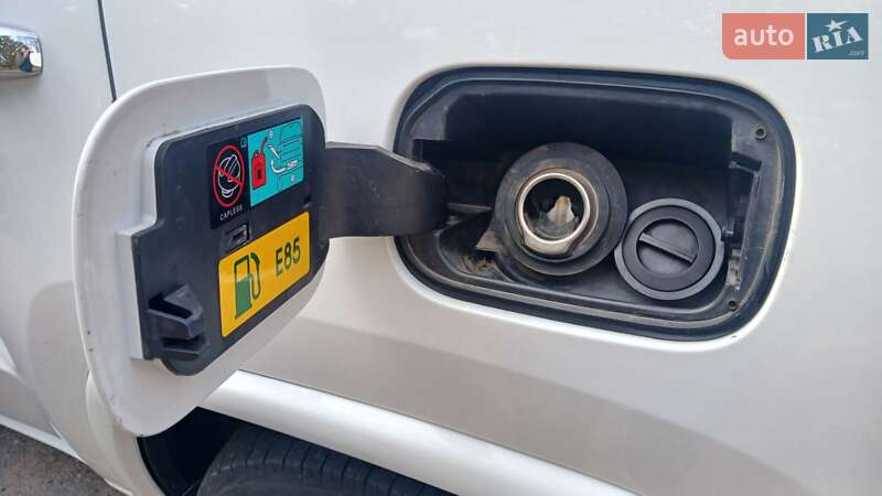 Внедорожник / Кроссовер Jeep Grand Cherokee 2015 в Полтаве