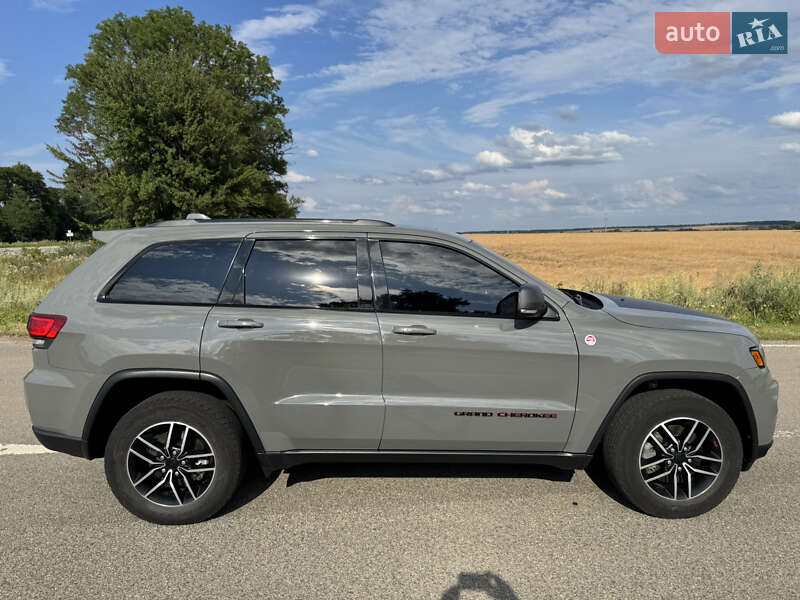 Внедорожник / Кроссовер Jeep Grand Cherokee 2020 в Киеве