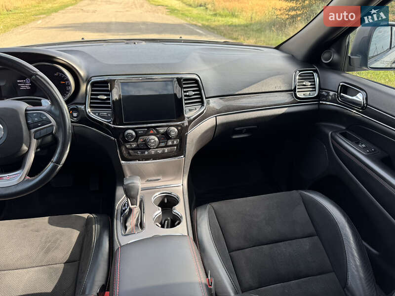 Внедорожник / Кроссовер Jeep Grand Cherokee 2020 в Киеве