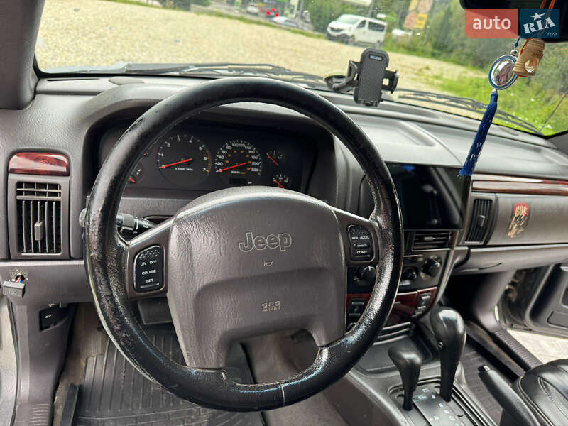 Внедорожник / Кроссовер Jeep Grand Cherokee 2000 в Косове