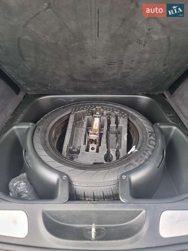 Внедорожник / Кроссовер Jeep Grand Cherokee 2011 в Шумске