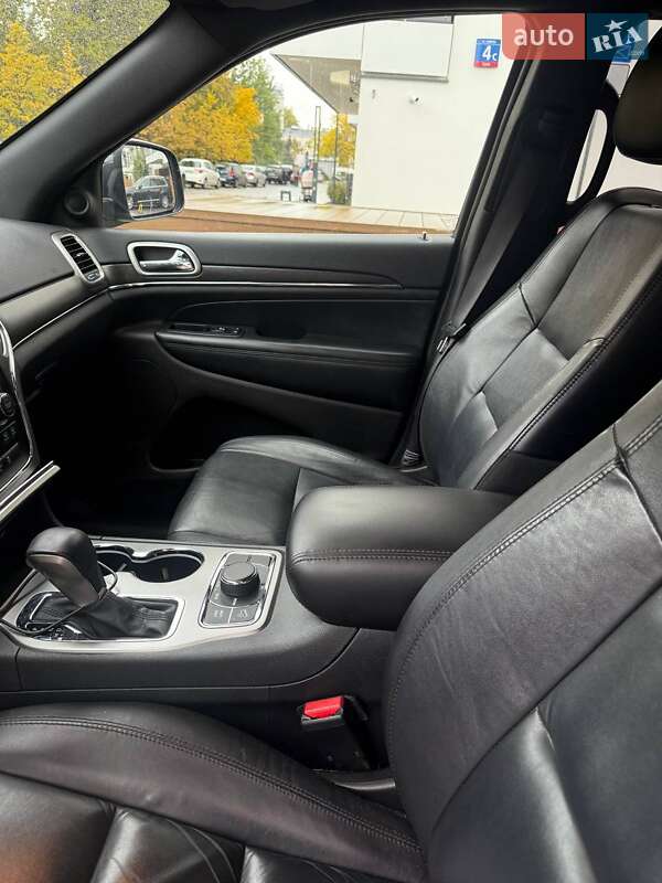 Внедорожник / Кроссовер Jeep Grand Cherokee 2017 в Виннице