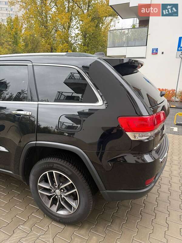 Внедорожник / Кроссовер Jeep Grand Cherokee 2017 в Виннице