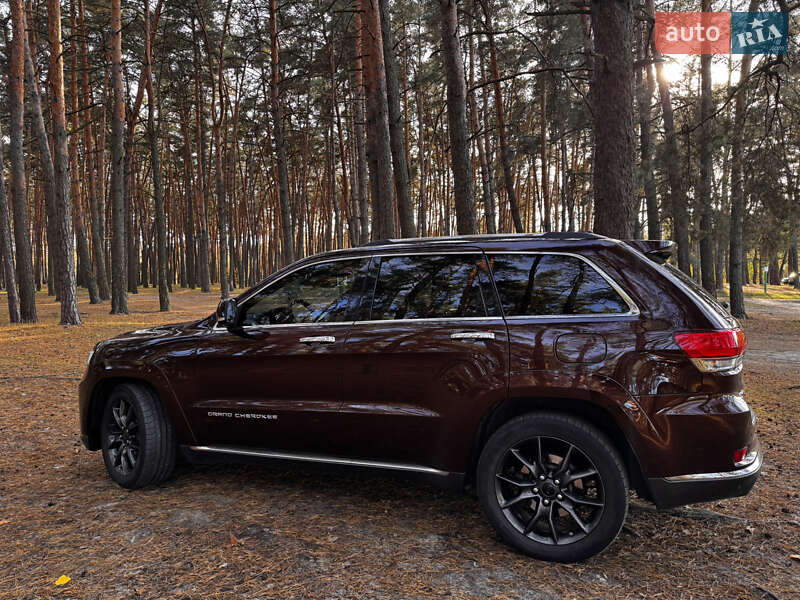 Внедорожник / Кроссовер Jeep Grand Cherokee 2014 в Сумах