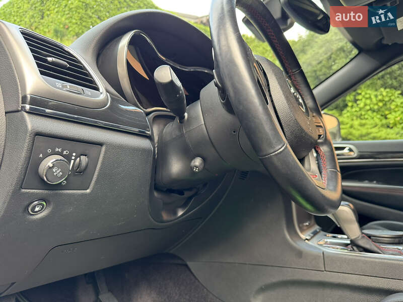 Позашляховик / Кросовер Jeep Grand Cherokee 2016 в Києві фото 28 Позашляховик / Кросовер Jeep Grand Cherokee 2016 в Києві