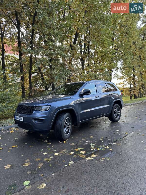 Внедорожник / Кроссовер Jeep Grand Cherokee 2020 в Киеве
