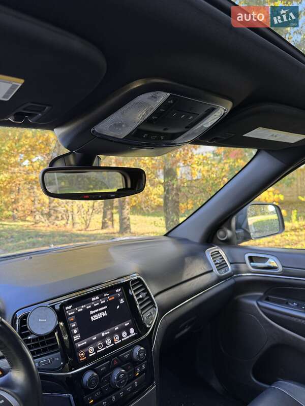 Внедорожник / Кроссовер Jeep Grand Cherokee 2020 в Киеве