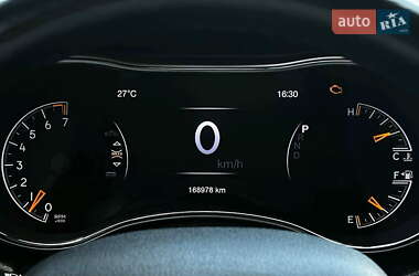 Позашляховик / Кросовер Jeep Grand Cherokee 2017 в  фото 11 Позашляховик / Кросовер Jeep Grand Cherokee 2017 в