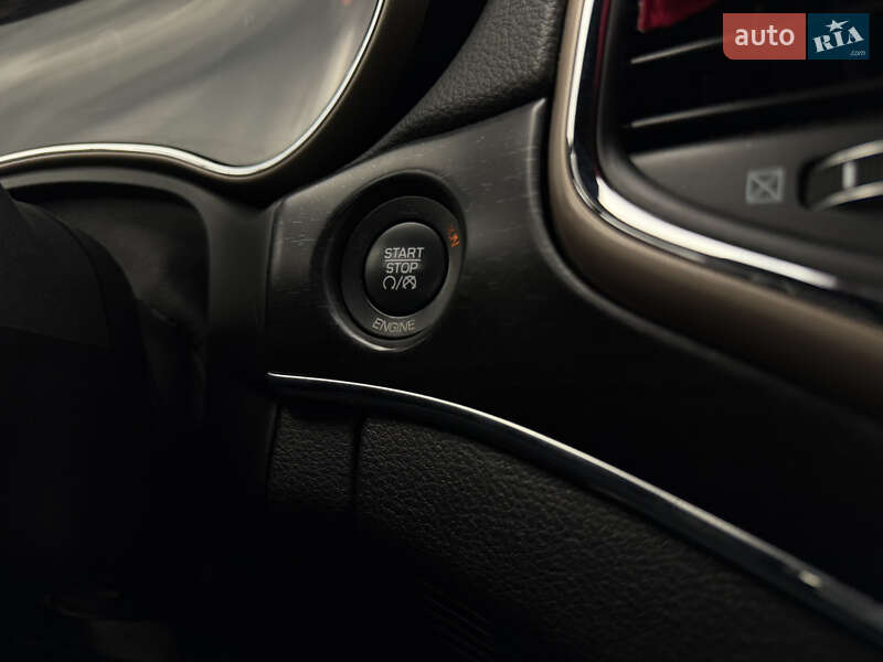 Позашляховик / Кросовер Jeep Grand Cherokee 2015 в Києві фото 16 Позашляховик / Кросовер Jeep Grand Cherokee 2015 в Києві