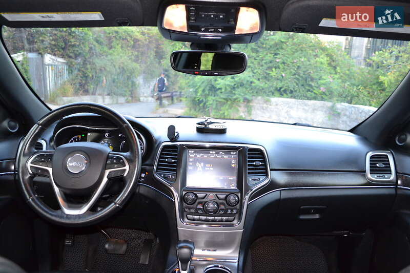 Внедорожник / Кроссовер Jeep Grand Cherokee 2017 в Киеве