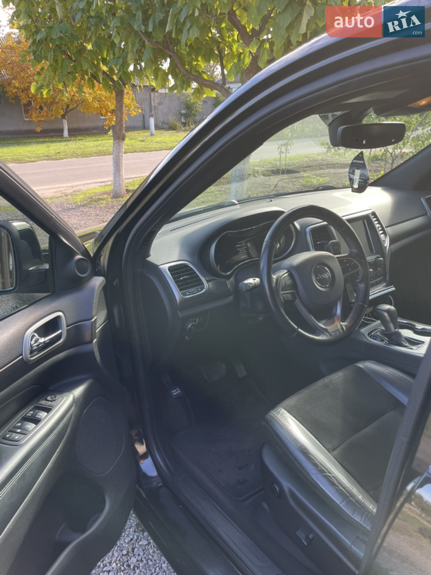 2017 Jeep Grand Cherokee - мініатюра 12