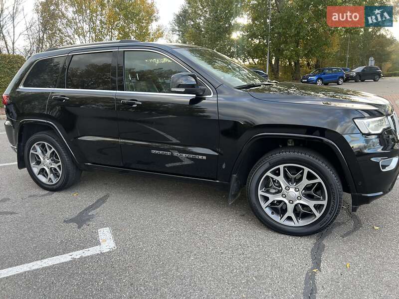 Внедорожник / Кроссовер Jeep Grand Cherokee 2021 в Киеве фото 13 Внедорожник / Кроссовер Jeep Grand Cherokee 2021 в Киеве