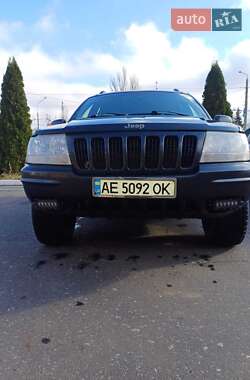 Внедорожник / Кроссовер Jeep Grand Cherokee 2000 в 