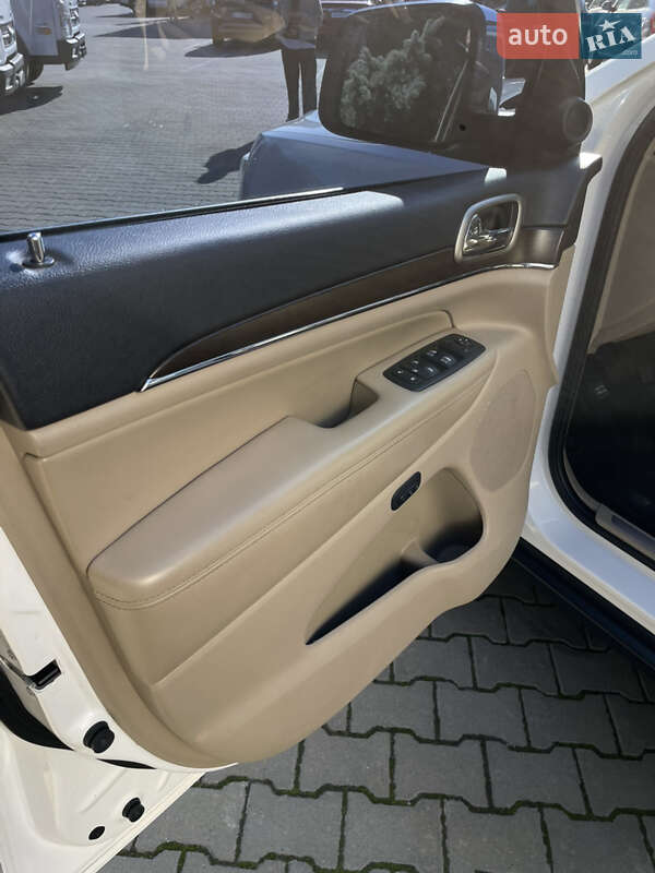 Внедорожник / Кроссовер Jeep Grand Cherokee 2015 в Одессе