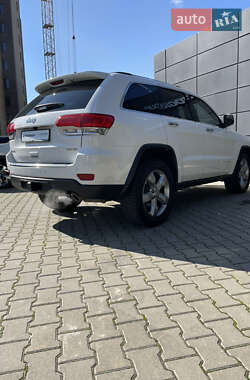 Внедорожник / Кроссовер Jeep Grand Cherokee 2015 в 