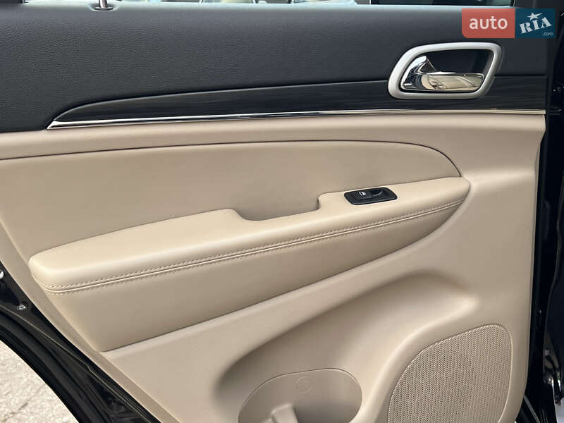 Внедорожник / Кроссовер Jeep Grand Cherokee 2021 в Одессе