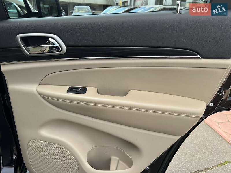 Внедорожник / Кроссовер Jeep Grand Cherokee 2021 в Одессе