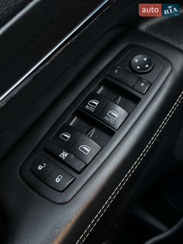 Внедорожник / Кроссовер Jeep Grand Cherokee 2014 в Ровно фото 31 Внедорожник / Кроссовер Jeep Grand Cherokee 2014 в Ровно